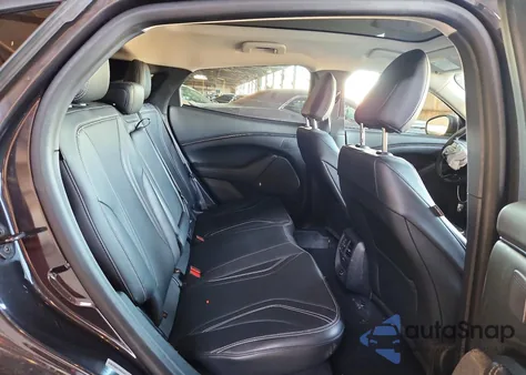 2022 Ford Mustang Mach-E Premium z USA, uszkodzony, nr VIN 3FMTK3RM1NMA49917